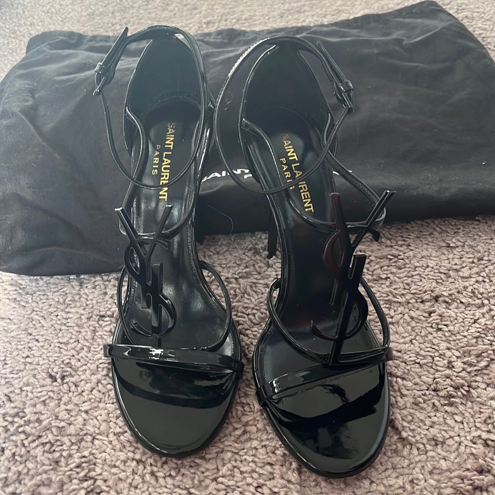 Black Saint Laurent Cassandra Leather Heels. Size 39. Good Condition.